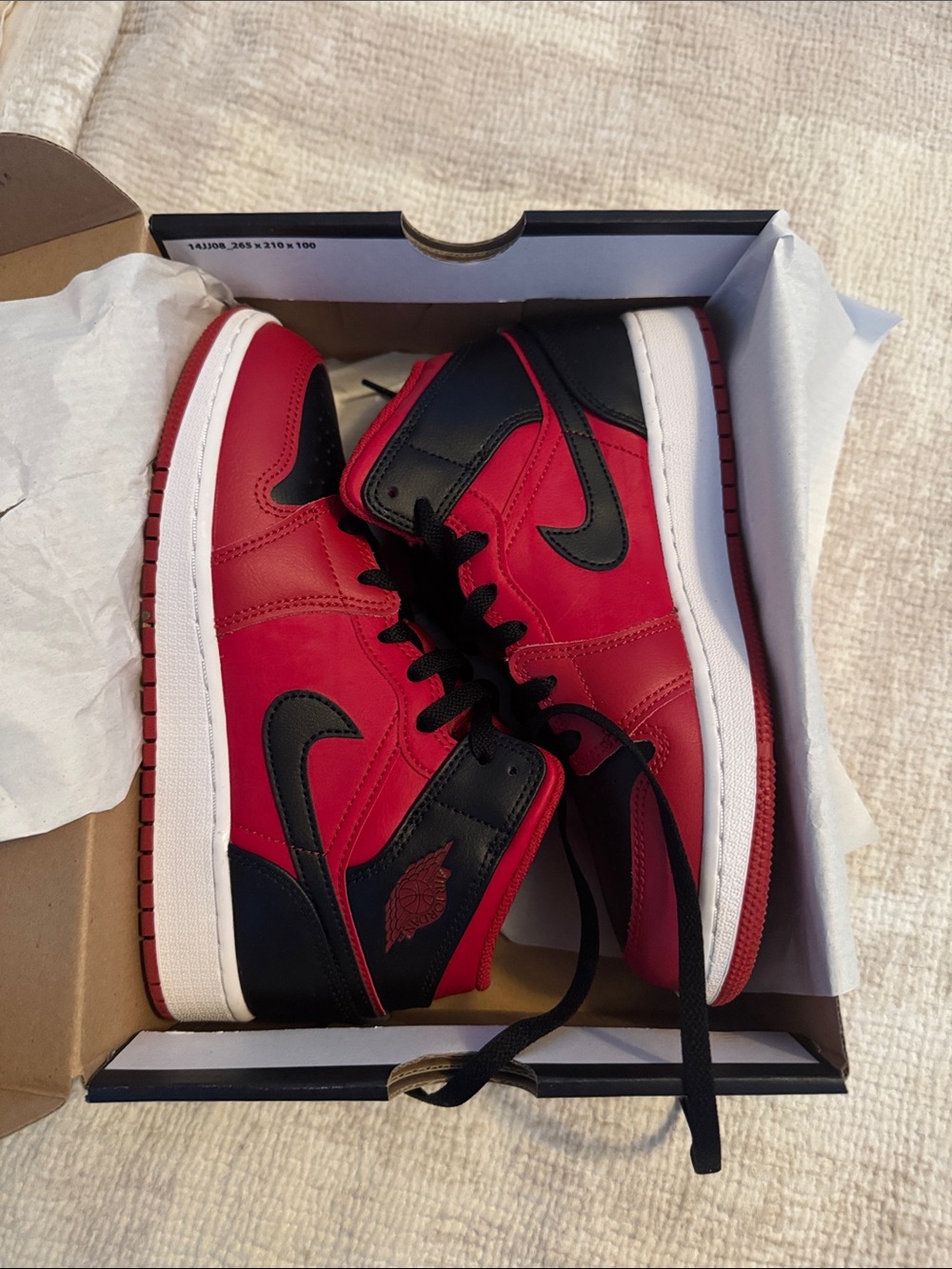 Air Jordan 1 MID (GS) Nike 5Y Mid-Top Sneakers - Red & Black